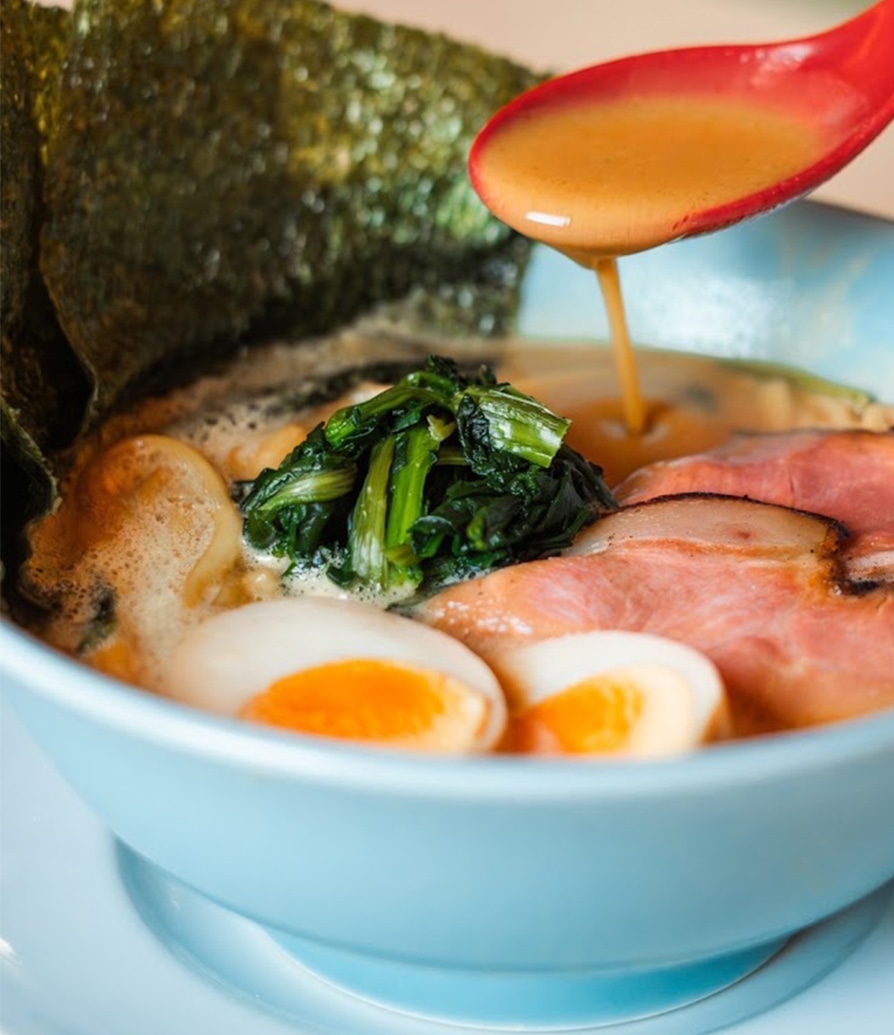 大阪でいちばんお腹いっぱい食べれるラーメン屋 麺家武骨